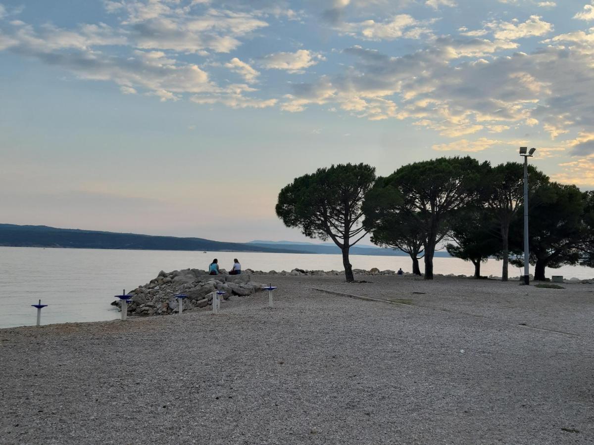 Apartment Crikvenica Car Exteriör bild